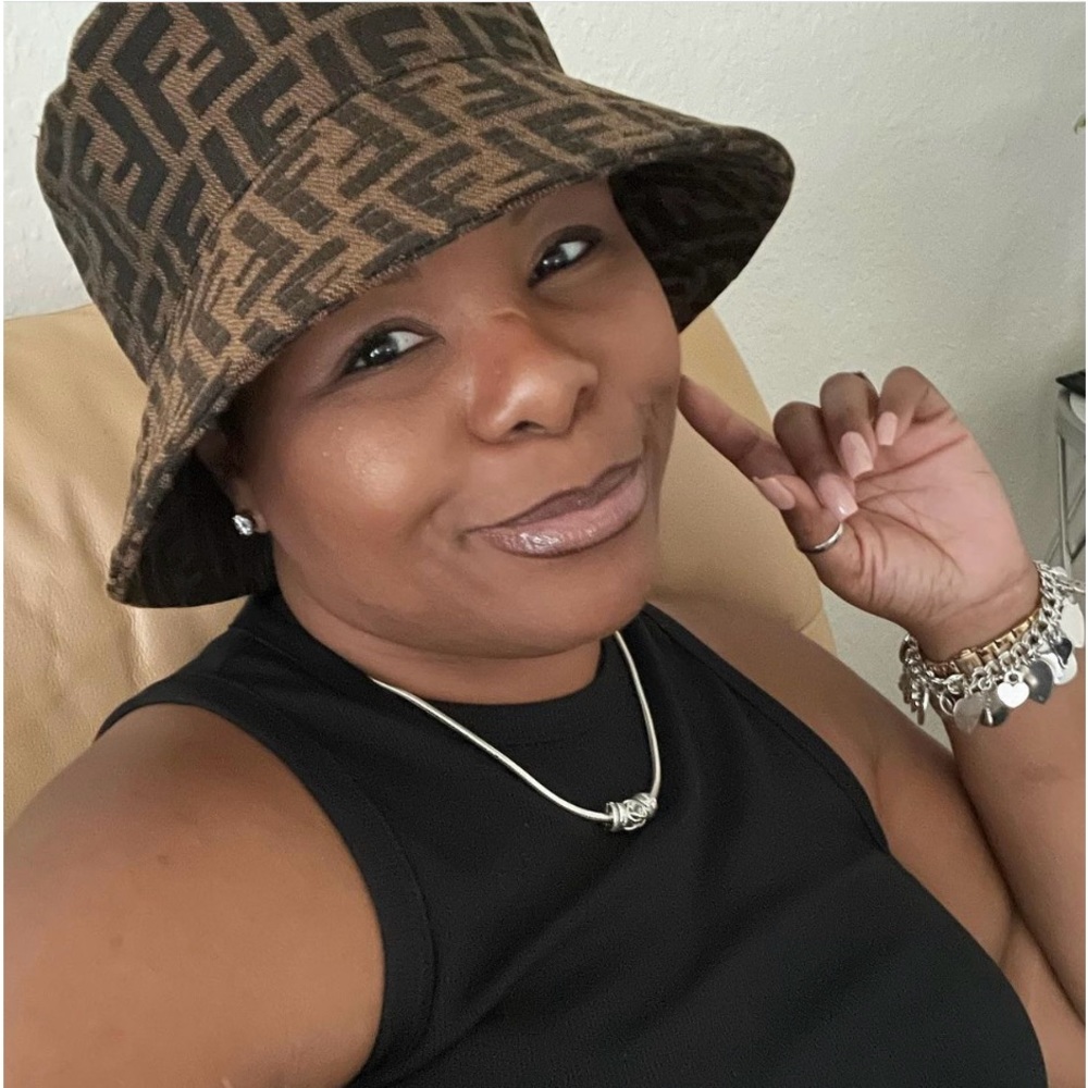 Meet your Posher, Tracy